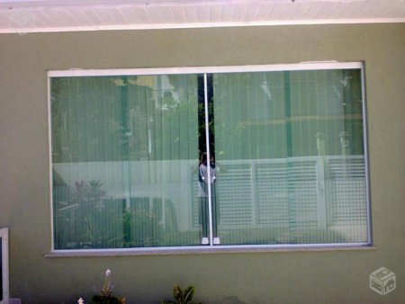 janela incolor
